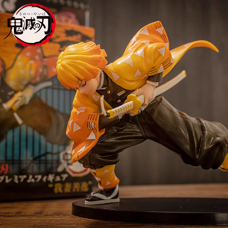 Kamado Tanjirou character combat pose 1:1 decoration model hand toy ornaments