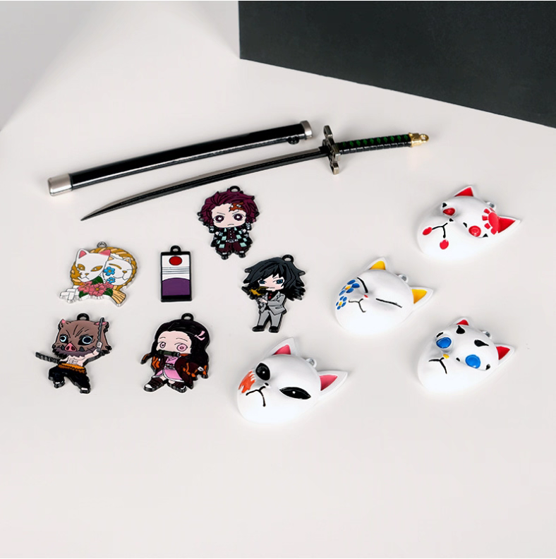 Demon_Slayer_Kamado_Tanjirou_Metal_Pendant_Physical_display 9