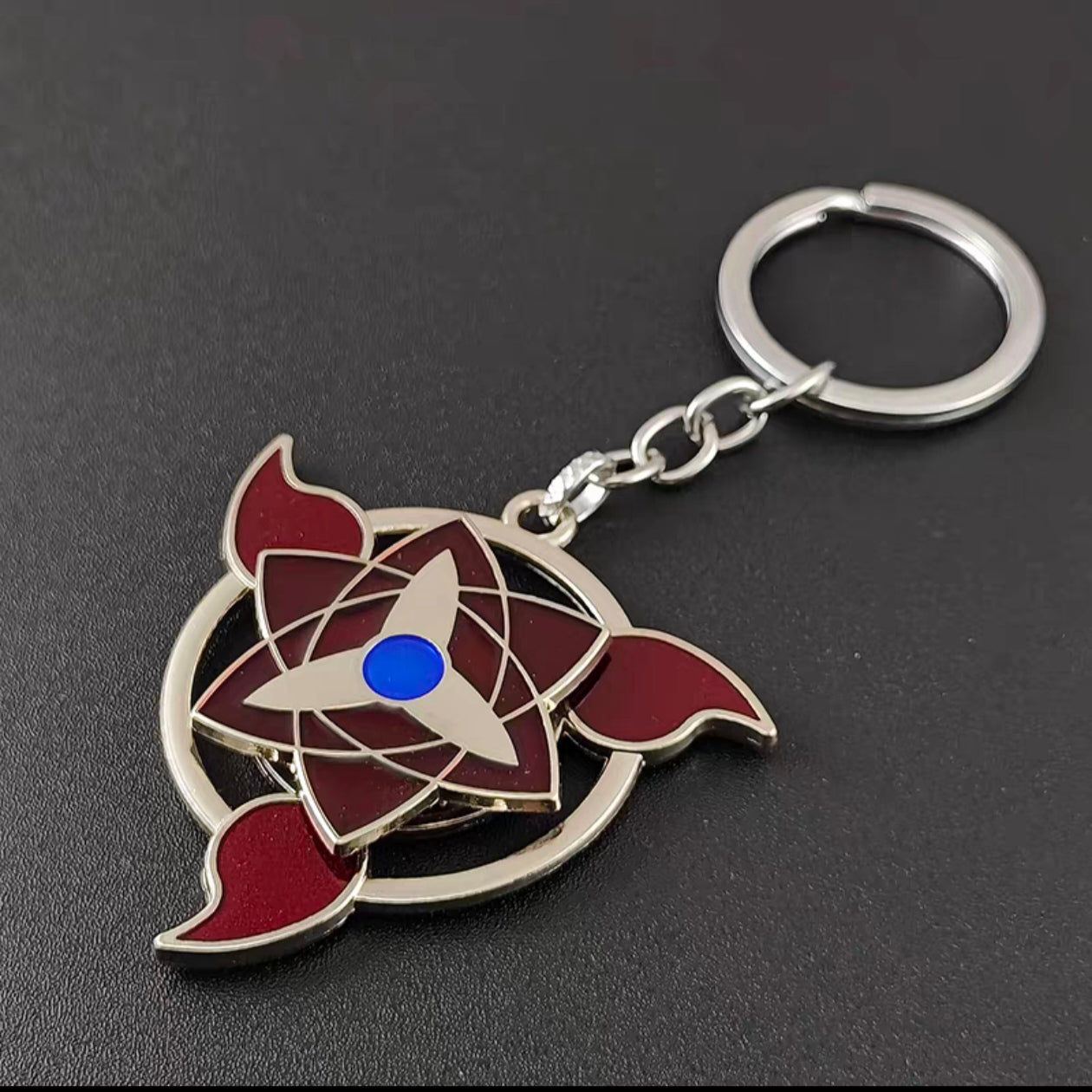 Narutoo Sharingan Rotatable Keychain - Spinning Eye Design Accessory with Detachable Charm