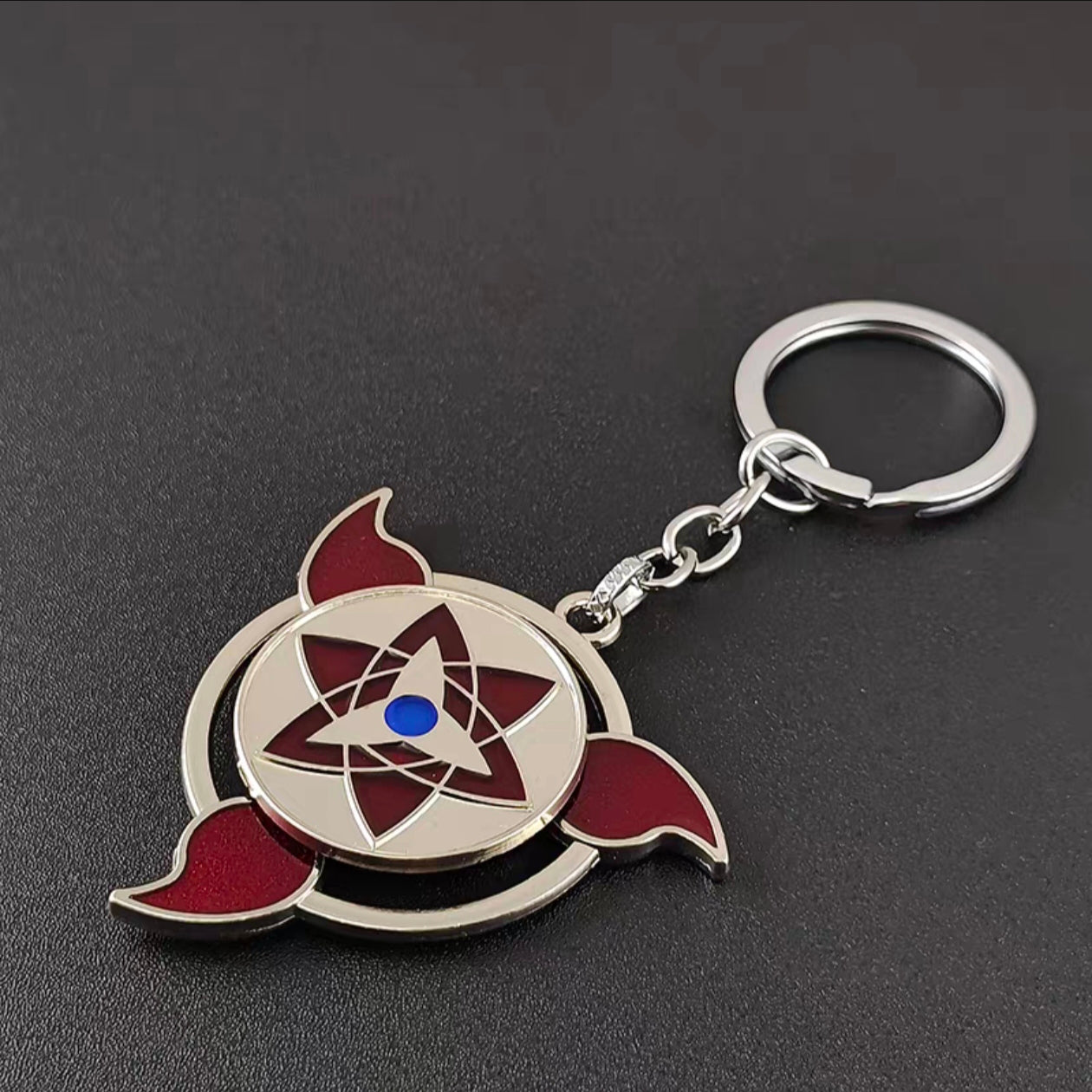 Narutoo Sharingan Rotatable Keychain - Spinning Eye Design Accessory with Detachable Charm